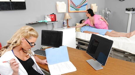 Very attractive beauties Phoenix Marie and Kerry Louise enjoy hardcore 3some 