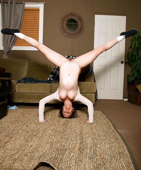 Sexy babe Anna in hot undies denudes big knockers and masturbates 