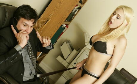 Curious american blond Kagney Linn Karter banged hard in her bald pussy after good suck in office