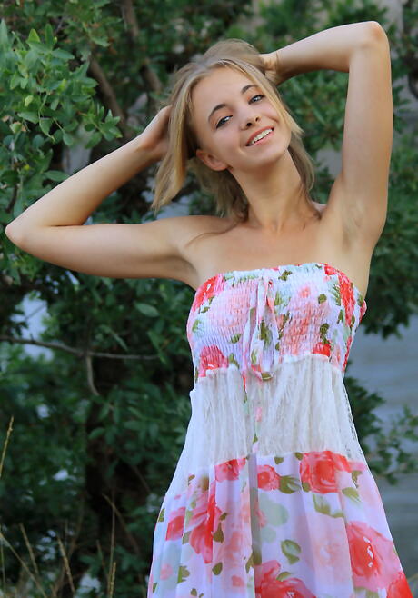 Hot ukrainian blond youthful Rachel Blau in sexy skirt makes some foot fetish action outside