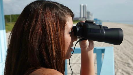 Foxy american milf Skyla Paige rammed in her shaved pussy after hot blowjob on the beach