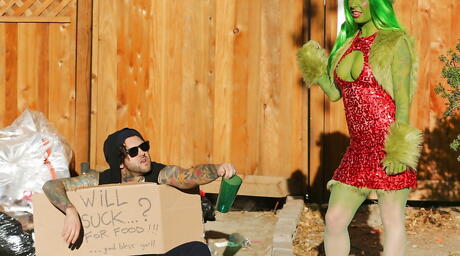 Sultry american milf Joanna Angel sucks on big shaft outside