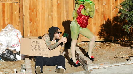 Sultry american milf Joanna Angel sucks on big shaft outside