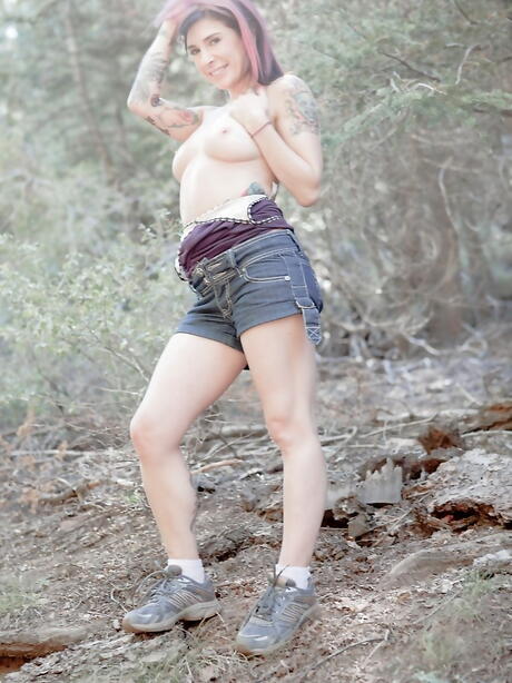 Excellent american milf Joanna Angel in shorts reveals her butt and masturbates 