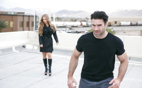 Excellent american blond Nicole Aniston robbing on cock and takes a cumshot on her face outdoor