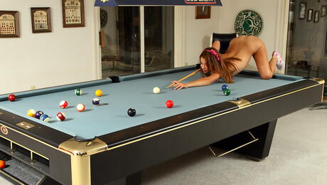 Sexy american youthful Gigi Rivera exposing her butt and spreading her legs 