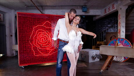 Hot hungarian Aleska Diamond banged in her pussy after wet blowjob 