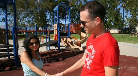 Hot mexican bombshell Sativa Rose in glasses fucked after sucking huge cock 