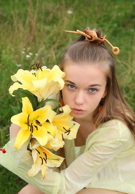 Foxy youthful Milena D likes some hot foot fetish outdoor