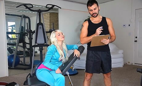 Very attractive american teen Stevie Shae banged after hot blowjob 