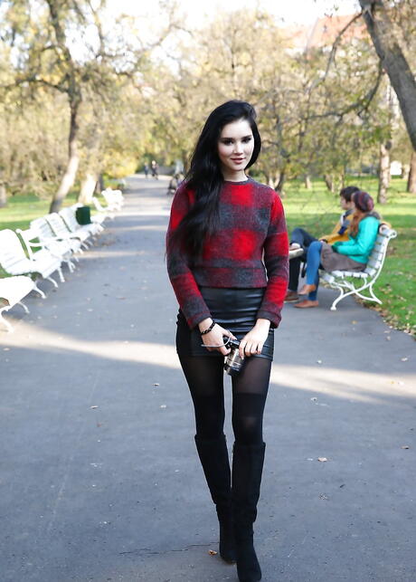 Shapely ukrainian brunette teen Malena Fendi in erotic gallery