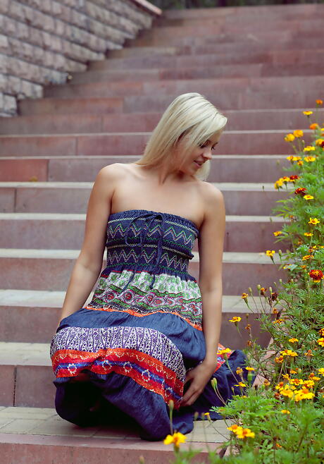 Rangy blond teen Luciana A likes foot fetish outdoor