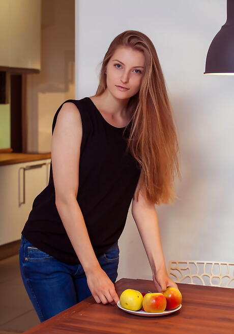 Sexy teen Bretona in tight jeans makes some hot foot fetish action in kitchen