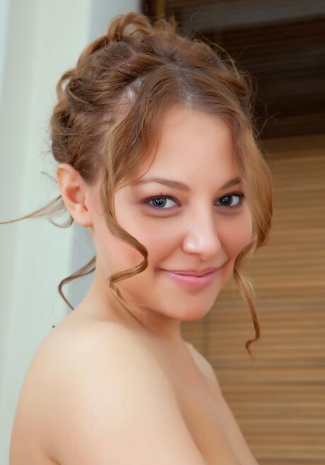 Sylphlike youthful Nikia A makes some hot foot fetish in bath