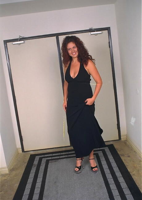 Luscious american brunette teen Autumn Austin baring big tits and nice pussy 