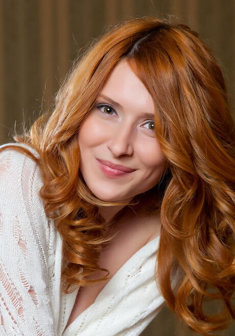 Hot redheaded babe Dariya A in nasty foot fetish 