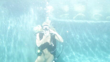 Deluxe Angelina Ashe banged hard in her cute pussy after good blowjob near the pool