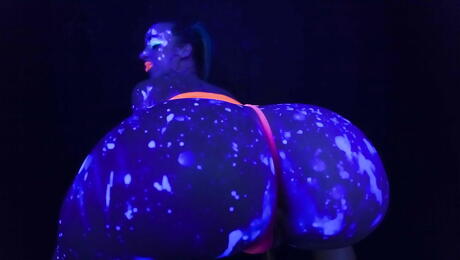 Stunning american Jada Stevens in fetish gallery 