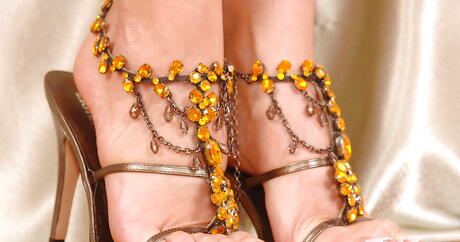 Sultry russian blond milf Cherry Jul in sexy lingery makes some foot fetish action 