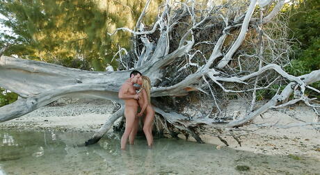 Stunning american blond Devon sucks on rod and enjoys a cumshot on her face at beach