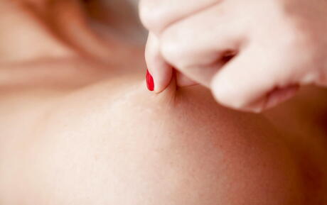 Sexy babes Angela Sommers and Jelena Jensen licking pussies in the hot lesbian sex 