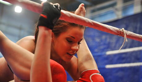 Sexy women Angel Rivas and Niky Gold in wild catfight 