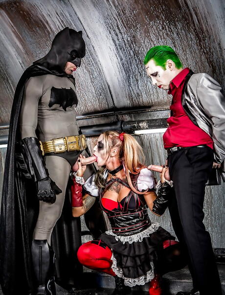 Alluring american milf Kleio Valentien in cosplay outfit enjoy amazing threesome sex scene outdoor