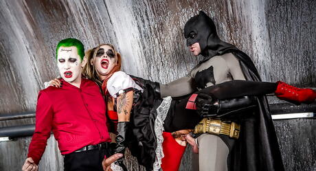 Alluring american milf Kleio Valentien in cosplay outfit enjoy amazing threesome sex scene outdoor