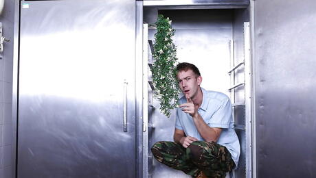 Hot philippine milf Jasmine Jae in masturbating 