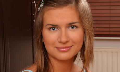 Foxy american young Katie showing big knockers and masturbating 