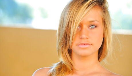 Gracile american blond teen Kennedy Leigh bares big hooters and plays with dildo outdoor