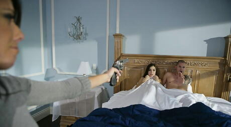 Hot american wife Sasha Grey fucked in her hairy pussy after good suck 