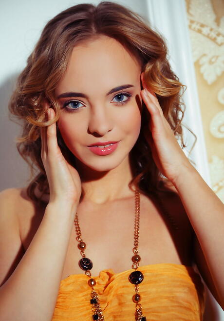 Shapely ukrainian dark-haired teen Rachel Blau unveiling small tits and shaved pussy 