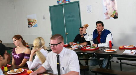 Stunning american Kagney Linn Karter rammed in her pussy after wet blowjob 