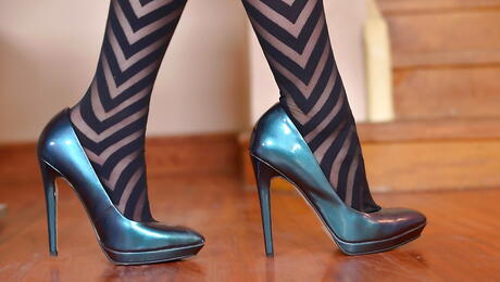 Enchanting hungarian blond Mira Sunset in stockings in nasty foot fetish 