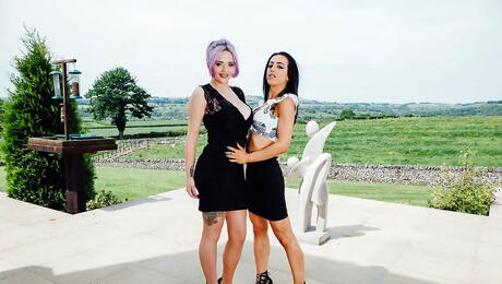 Deluxe women Jasmine James and Skyler Mckay make some lesbian humping action outdoor