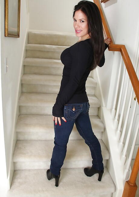 Curious latina mature Isabella Rodriguez showing big boobs and spreading her legs 