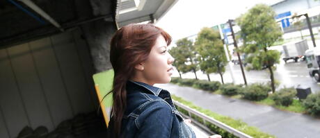 Peachy japanese hottie Chise exposes big boobies and spreads her legs 