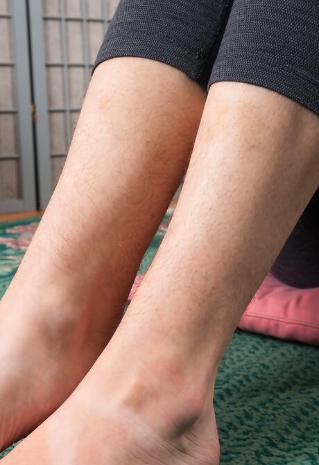 Stunning brunette cutie Aislynn in undies likes foot fetish 