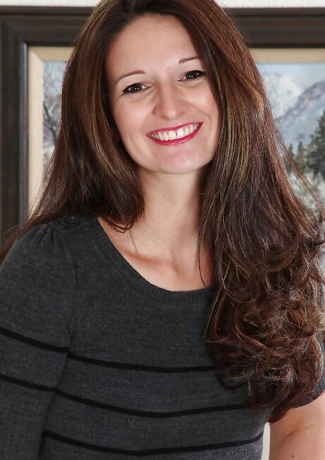 Sexy wife Stephanie Roberts shows small tits and spreads her legs 