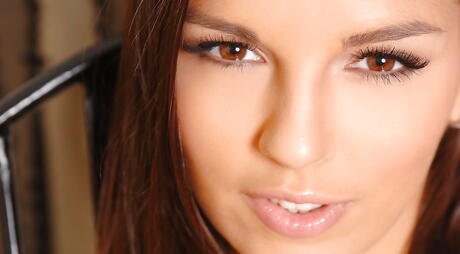 Seductive american milf Eve Angel in stockings in nasty foot fetish 