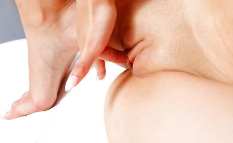 Svelte american teen Brooke Lynn Santos in nice skirt showing tiny tits and jerking off 