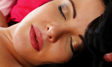 Gracile young Aaliyah Archer in sexy undies in nasty foot fetish action 