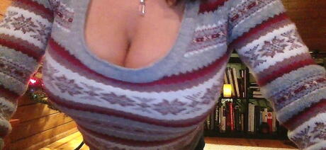 Glamorous latina mature Monica Mendez in sexy jeans shows big boobies while undressing 