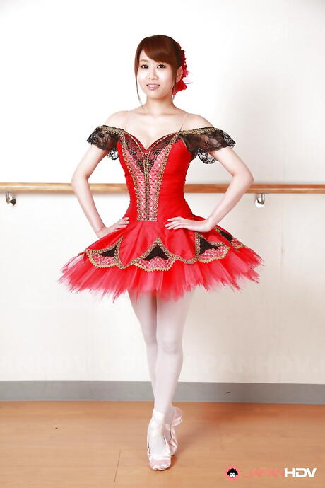 Enticing japanese dark-haired cutie Ririka Suzuki in sexy skirt denudes big tits and pussy 