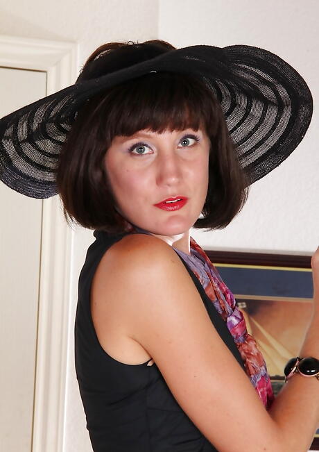 Stunning aged Meredith Johnson unveiling tiny tits and jerking off 