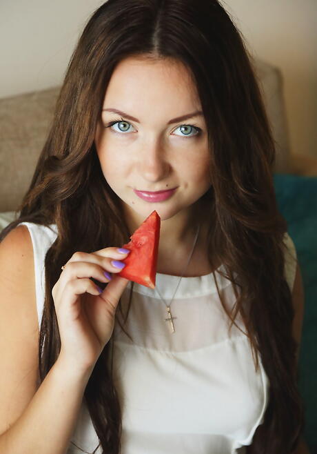 Svelte russian brunette teen Alexa Day in nasty foot fetish outside