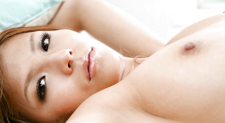 Very attractive japanese hottie Marilyn in hot underwear bares her ass 