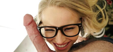 Luscious american blonde teen Staci Carr in glasses rammed by big rod after good suck 