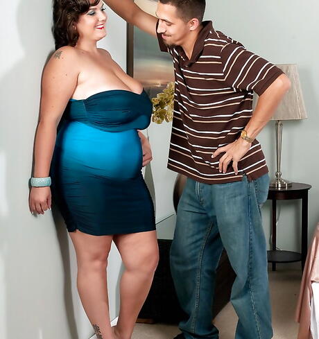 Inviting american bbw Charlie Cooper in nice skirt revealing big hooters and ass 